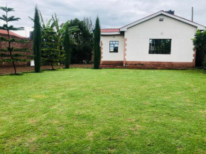 Loft_Naivasha Villa with lawn